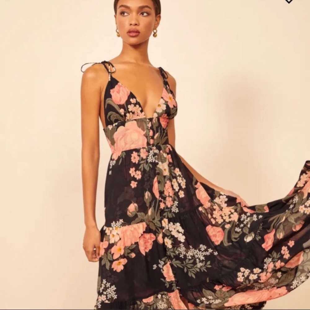Beautiful Reformation floral dress!